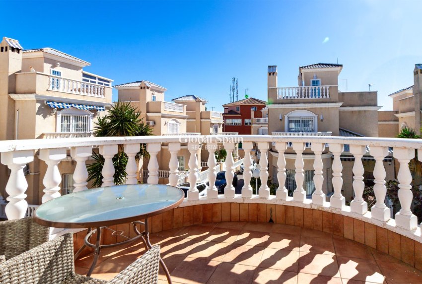 Revente - VILLA -
ORIHUELA COSTA - Los Almendros-la Florida