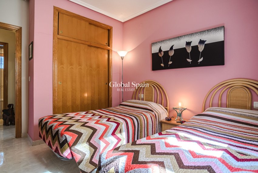 Revente - VILLA -
ORIHUELA COSTA - Los Altos