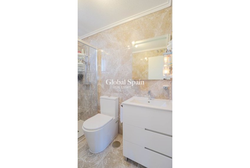 Revente - Villa -
ORIHUELA COSTA - LOS BALCONES - LOS ALTOS