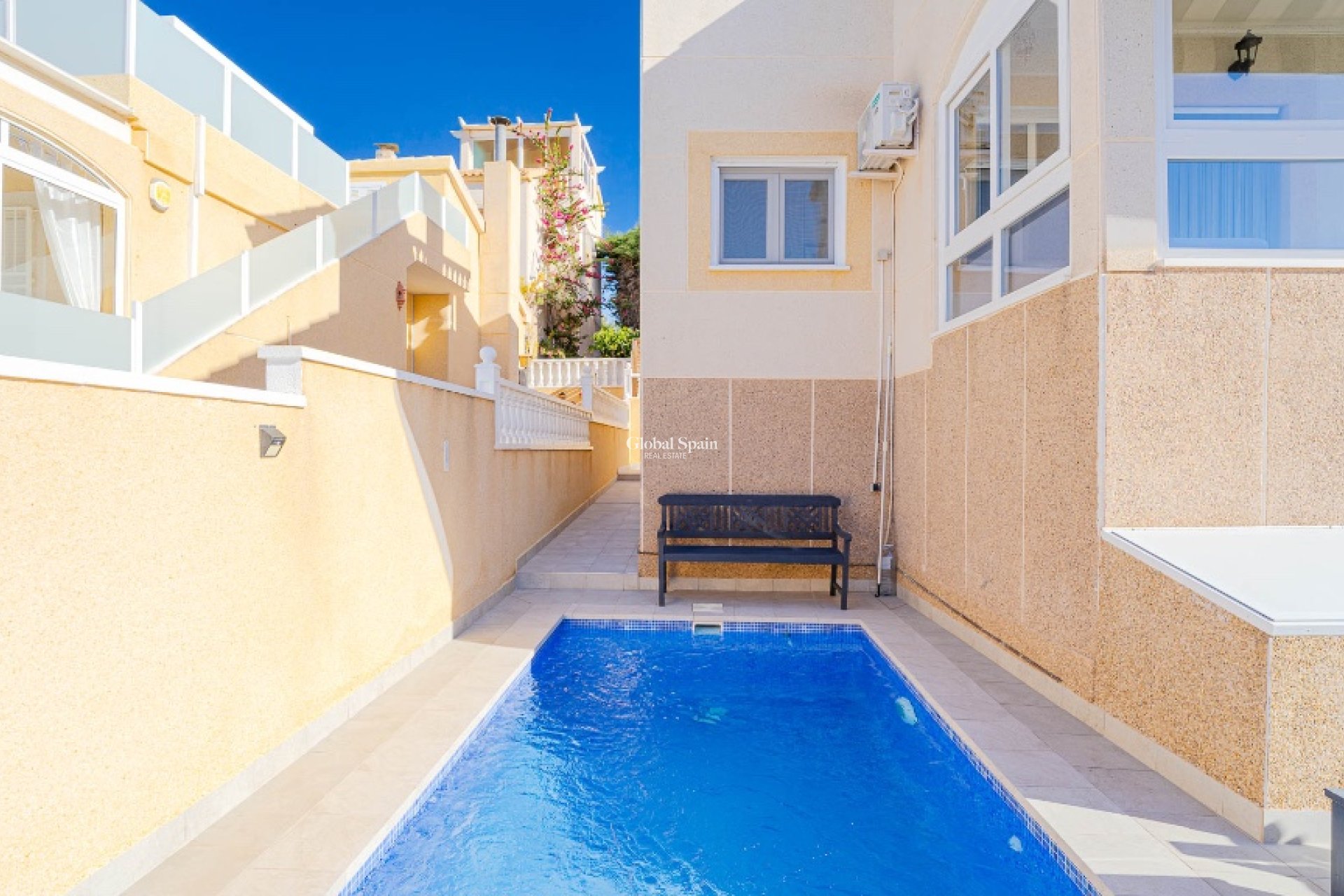 Revente - Villa -
ORIHUELA COSTA - LOS BALCONES - LOS ALTOS