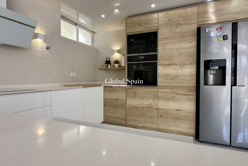 Revente - VILLA -
ORIHUELA COSTA - LOS BALCONES - LOS ALTOS