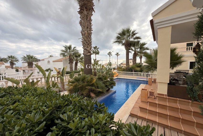 Revente - VILLA -
ORIHUELA COSTA - Los Doses