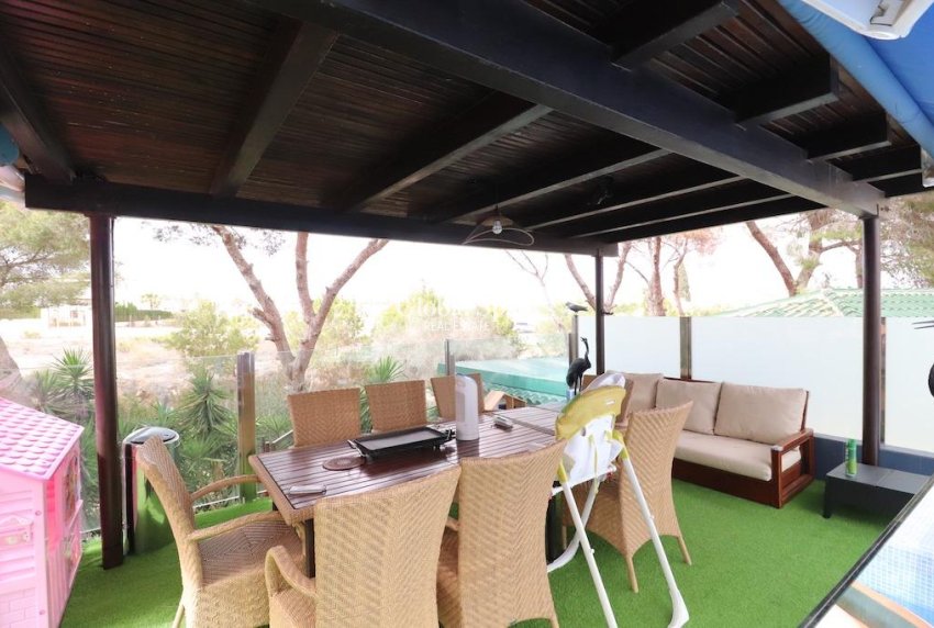 Revente - Villa -
ORIHUELA COSTA - Montezenia