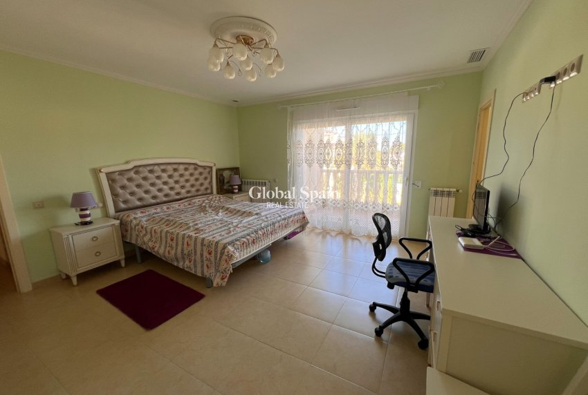 Revente - VILLA -
ORIHUELA COSTA - Orihuela Costa