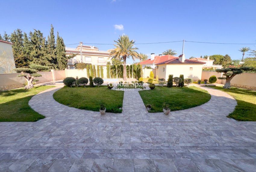 Revente - VILLA -
ORIHUELA COSTA - Orihuela Costa