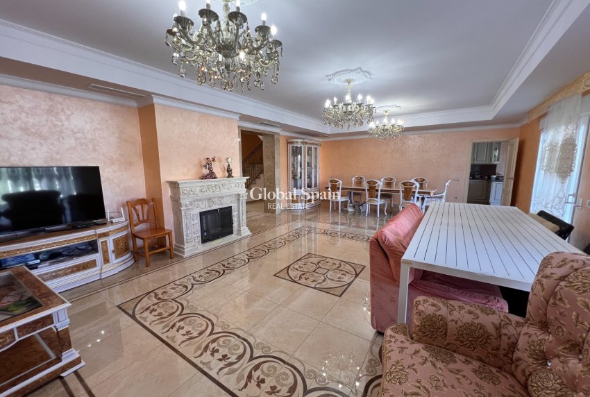 Revente - VILLA -
ORIHUELA COSTA - Orihuela Costa