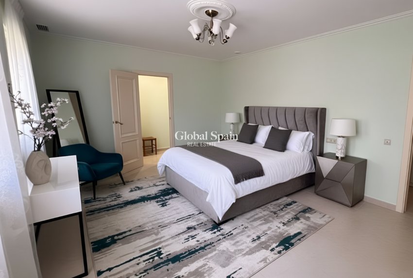 Revente - VILLA -
ORIHUELA COSTA - Orihuela Costa