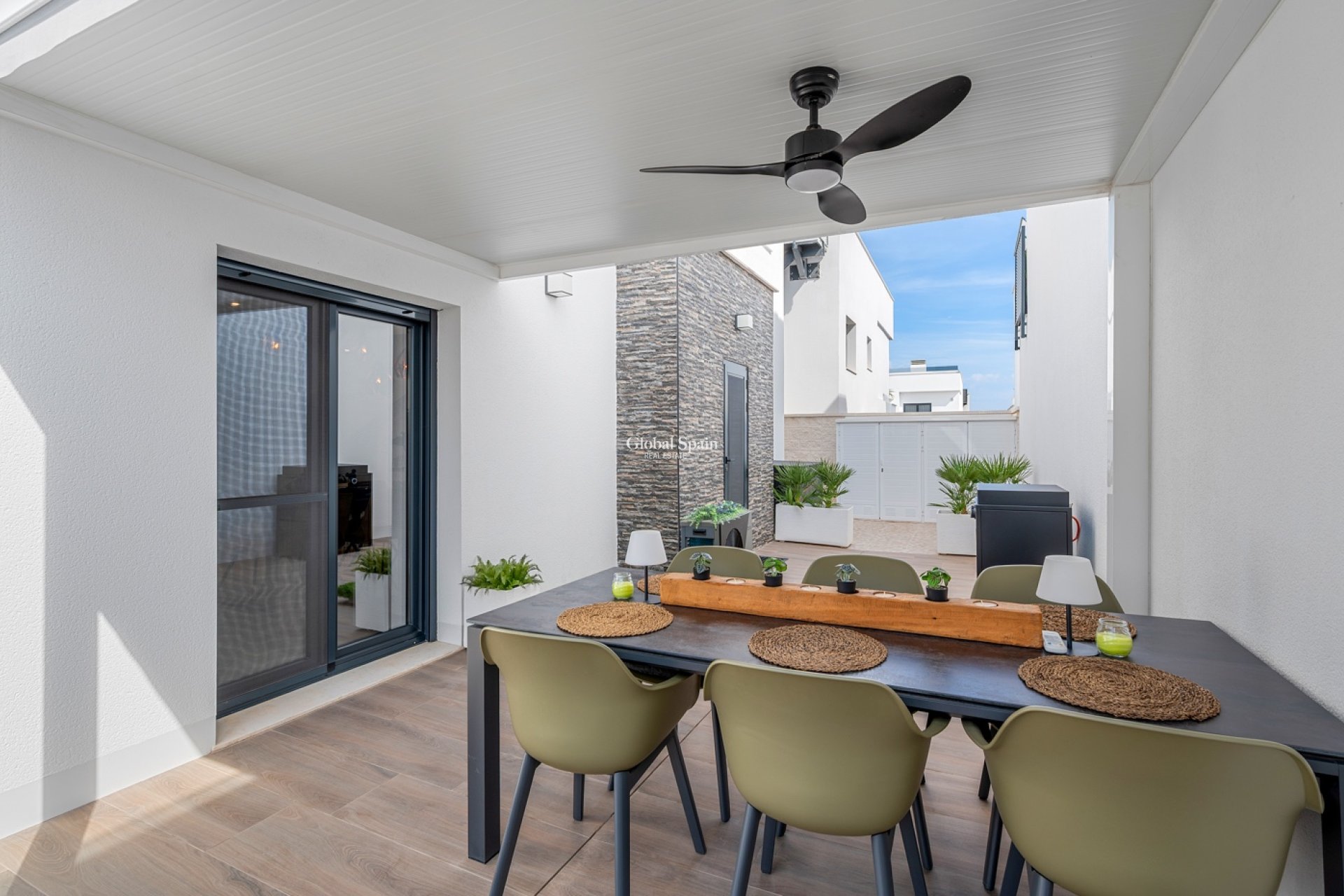 Revente - VILLA -
ORIHUELA COSTA - Orihuela