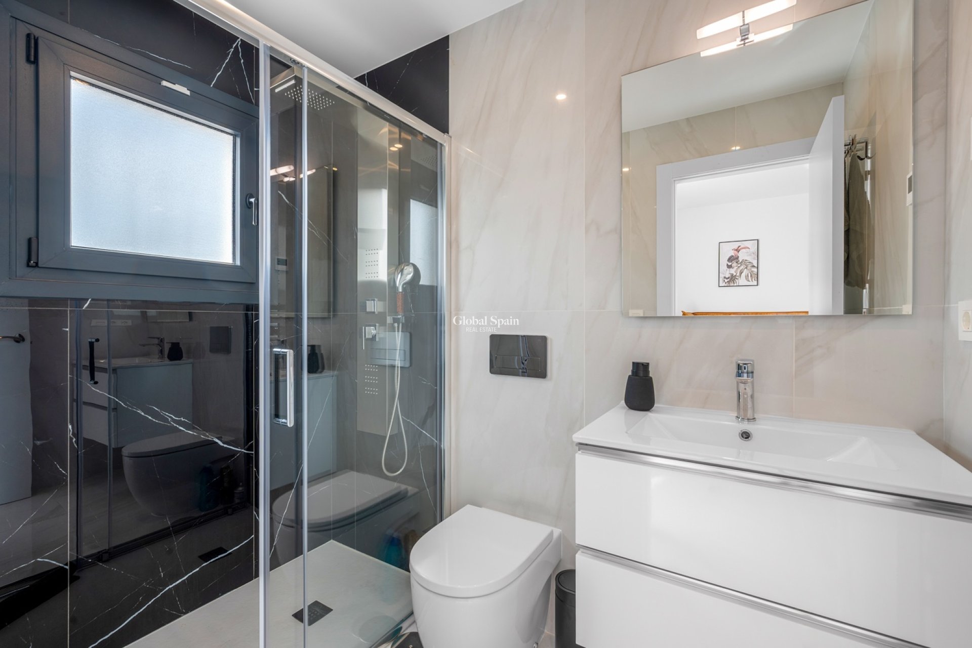Revente - VILLA -
ORIHUELA COSTA - Orihuela
