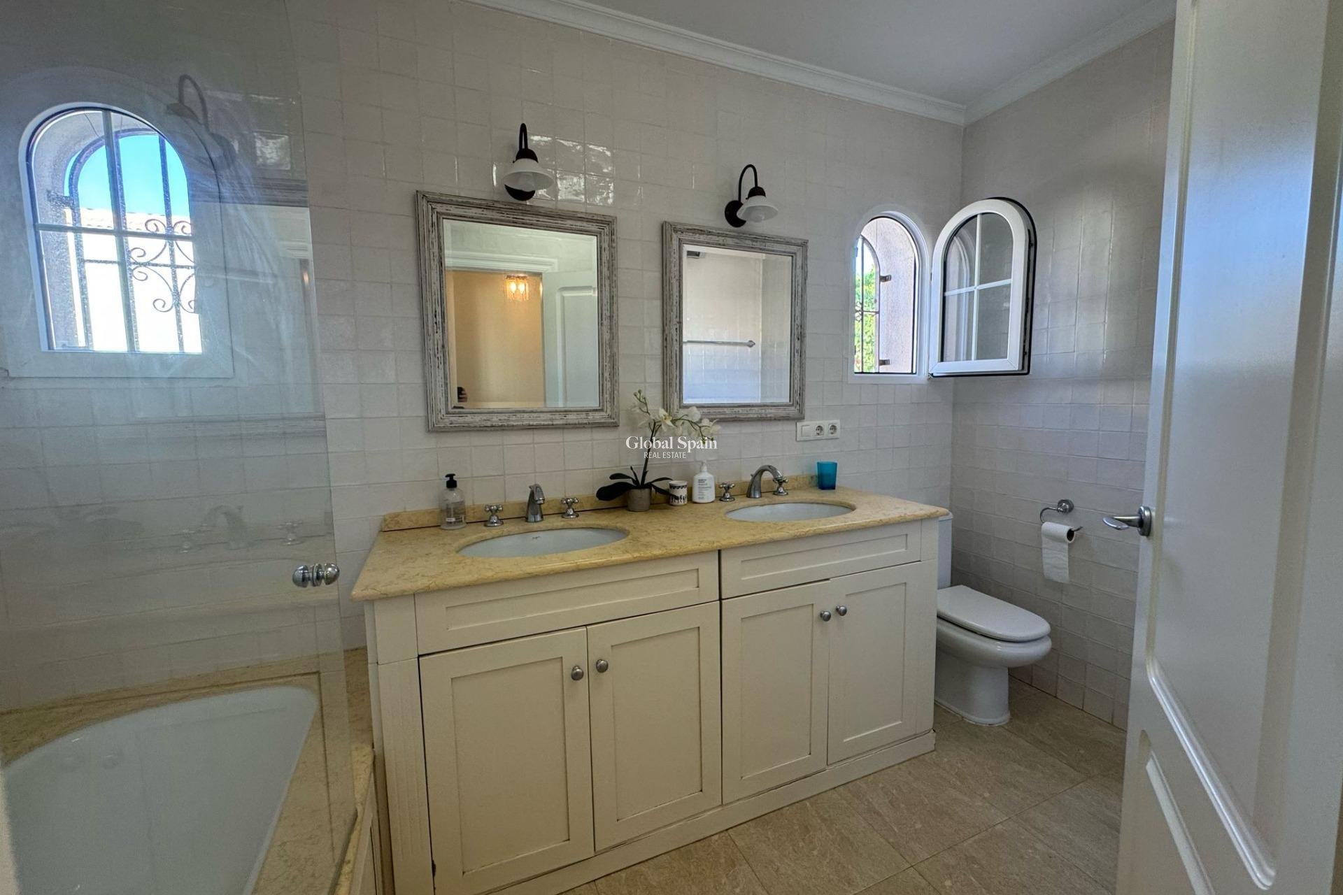Revente - VILLA -
ORIHUELA COSTA - Playa Flamenca