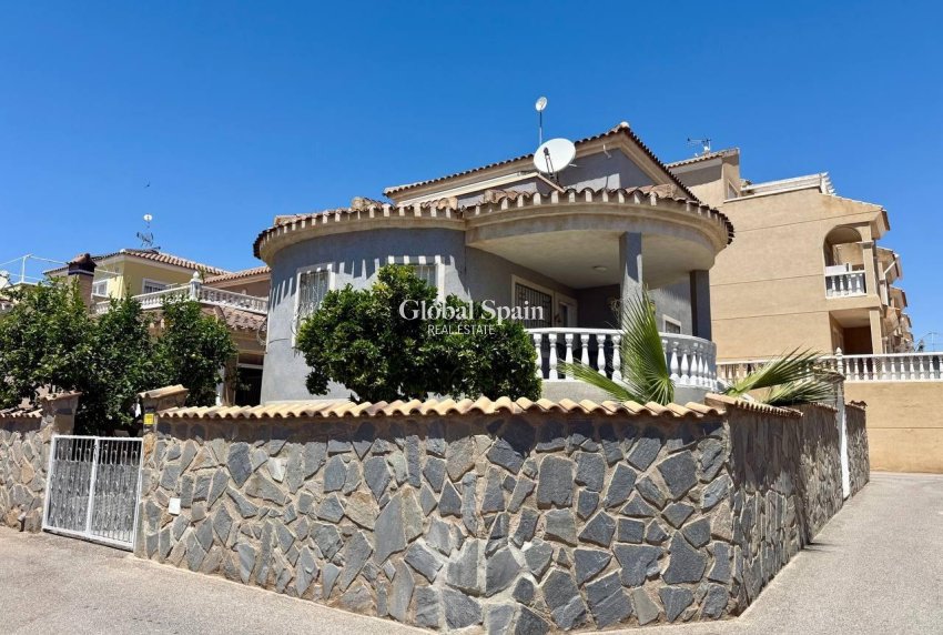 Revente - VILLA -
ORIHUELA COSTA - Playa Flamenca