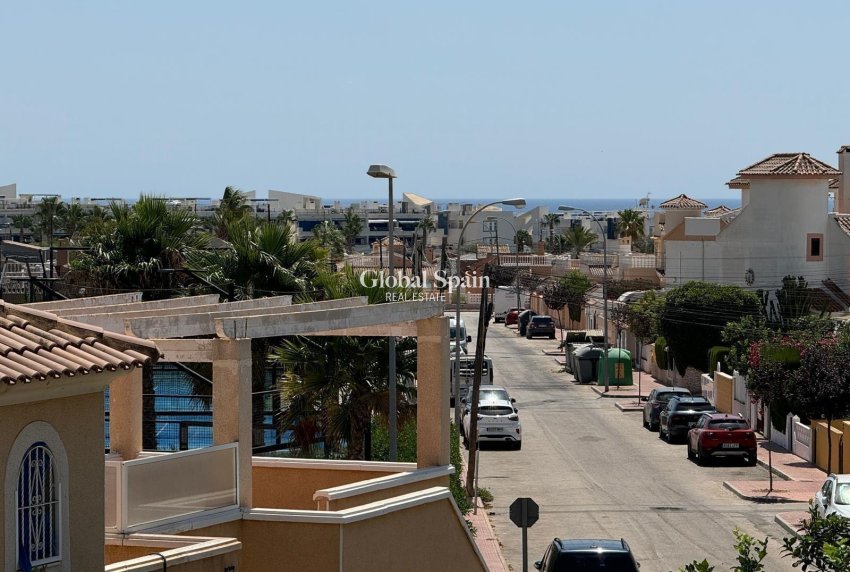 Revente - VILLA -
ORIHUELA COSTA - Playa Flamenca