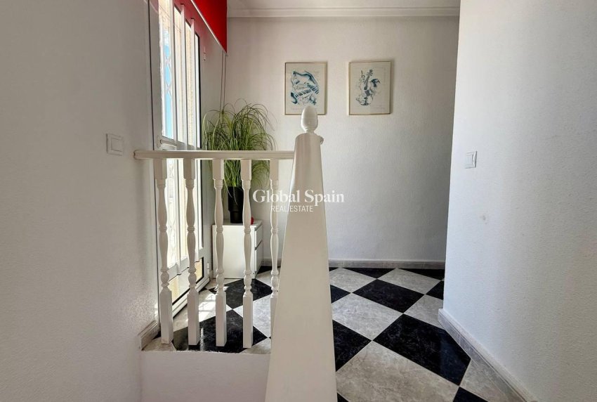 Revente - VILLA -
ORIHUELA COSTA - Playa Flamenca