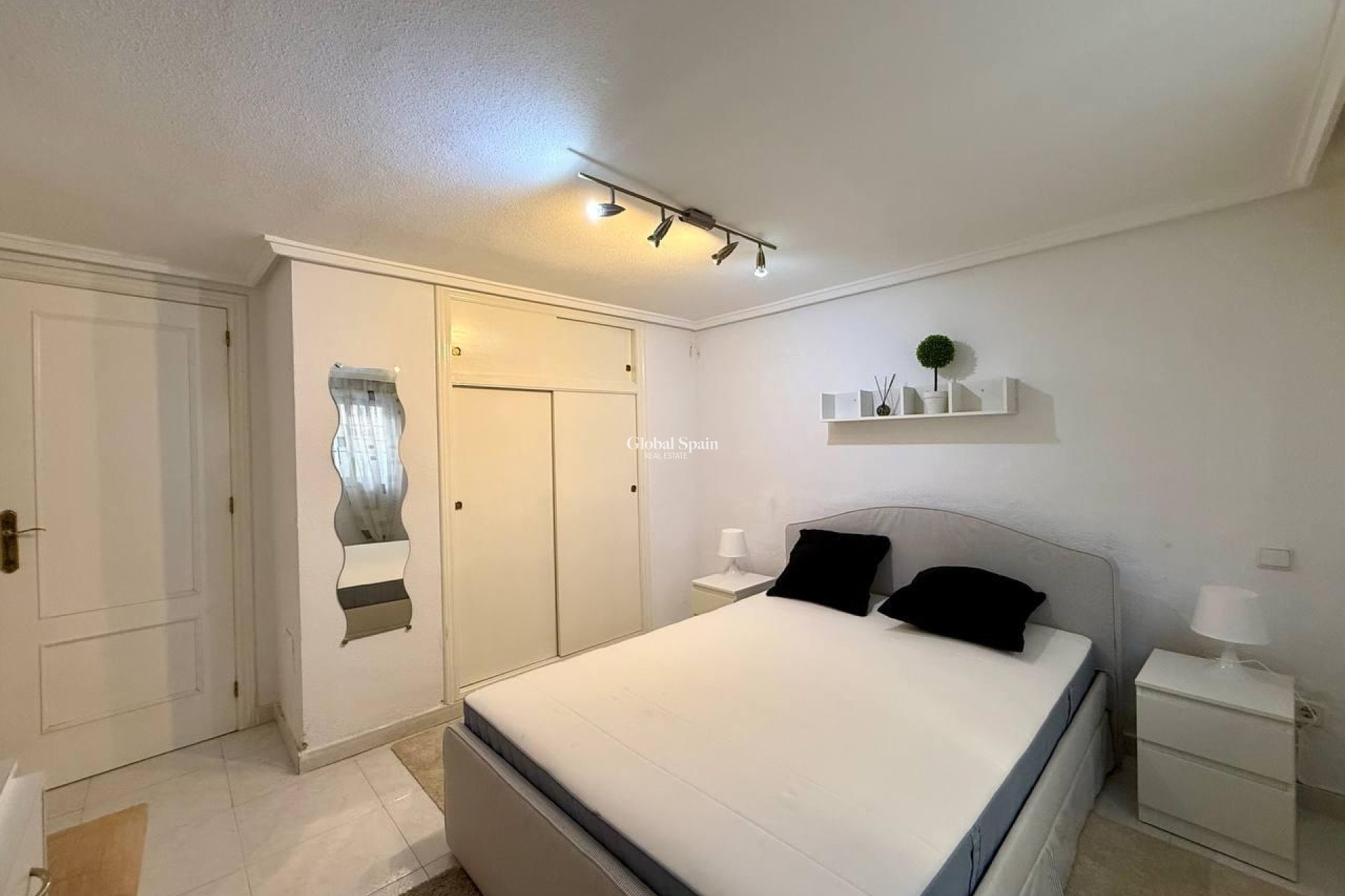 Revente - VILLA -
ORIHUELA COSTA - Playa Flamenca