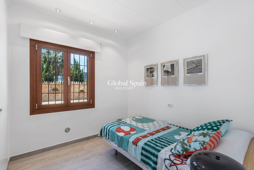 Revente - Villa -
ORIHUELA COSTA - Punta Prima