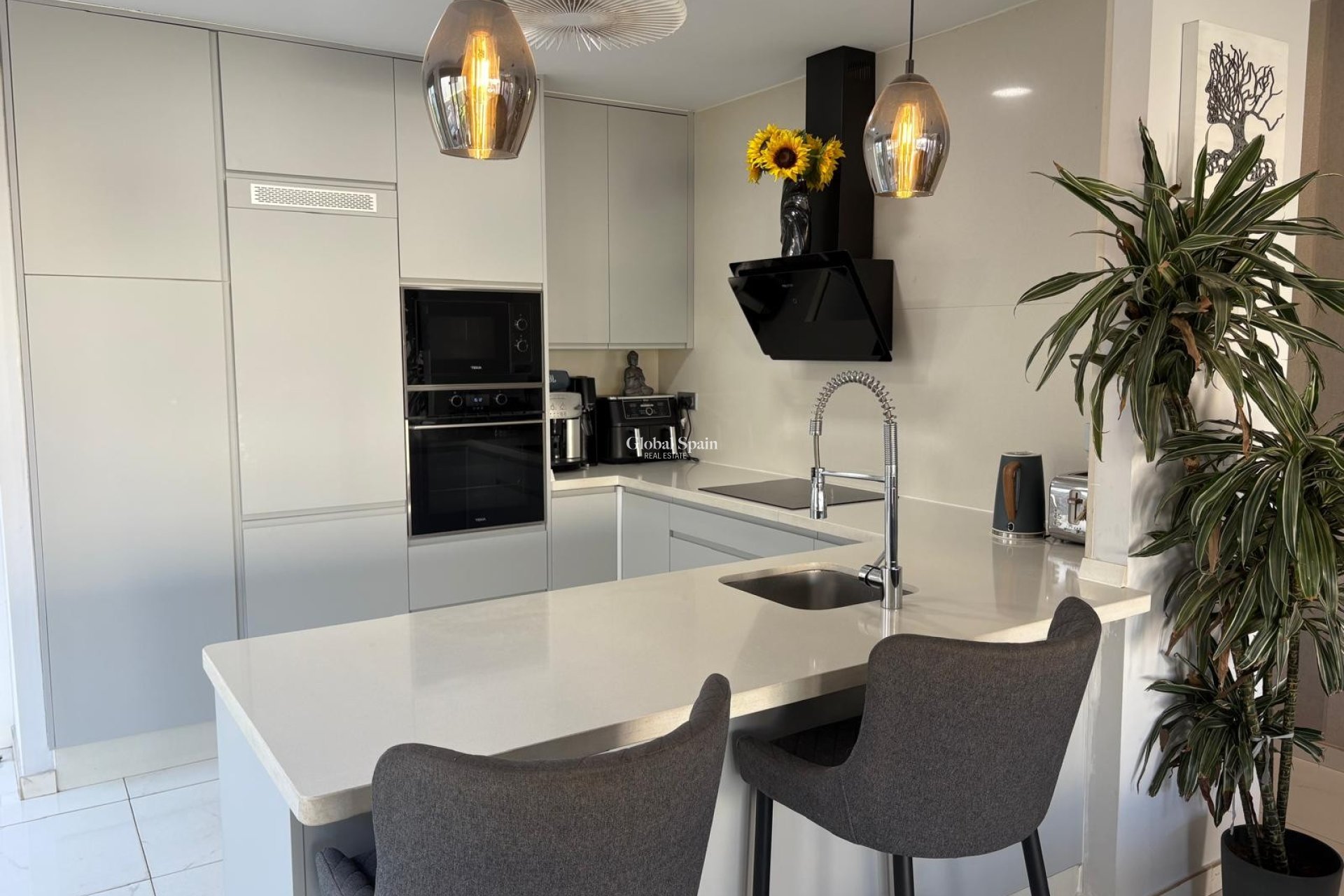 Revente - Villa -
ORIHUELA COSTA - VILLAMARTÍN