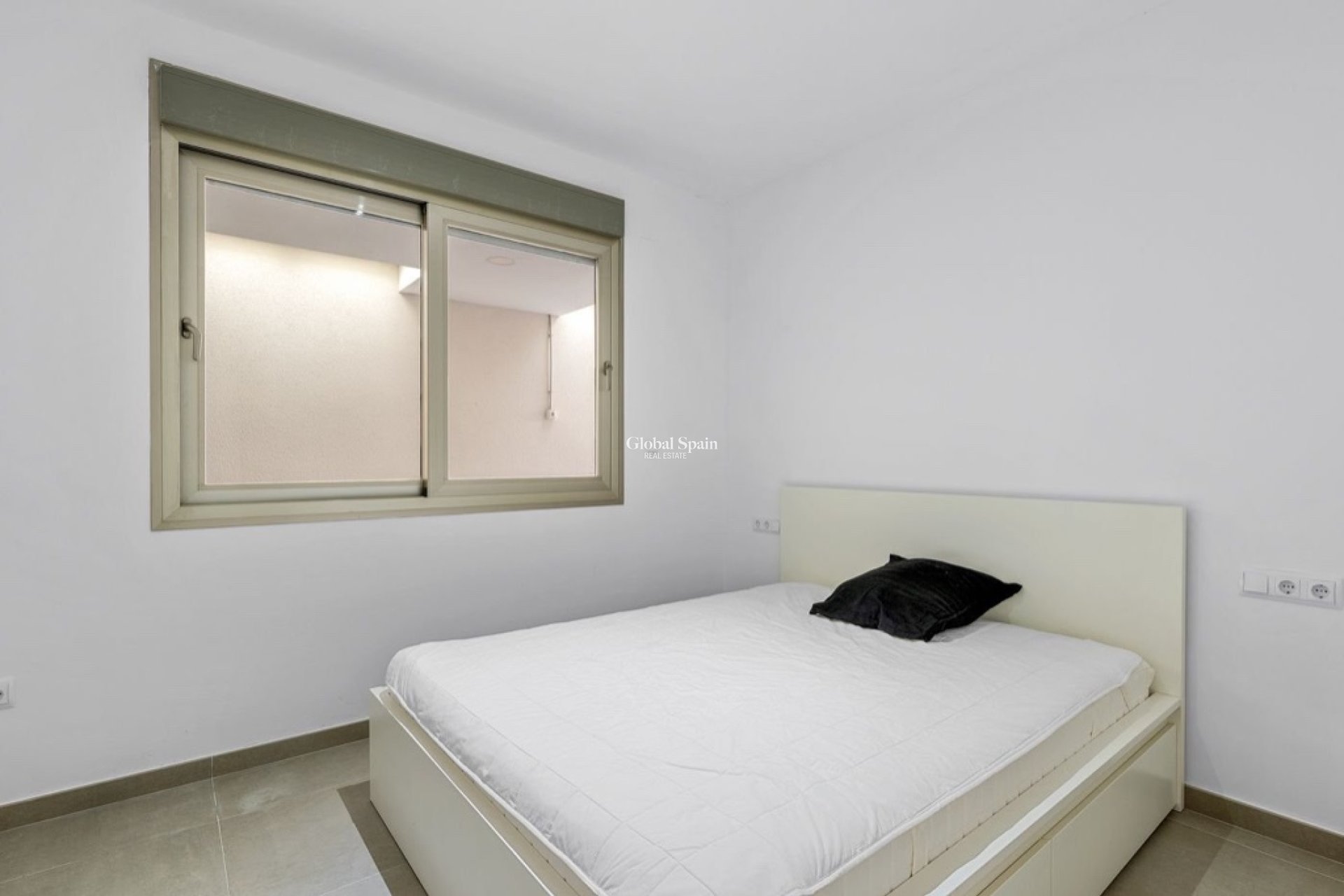 Revente - Villa -
ORIHUELA COSTA - VILLAMARTÍN