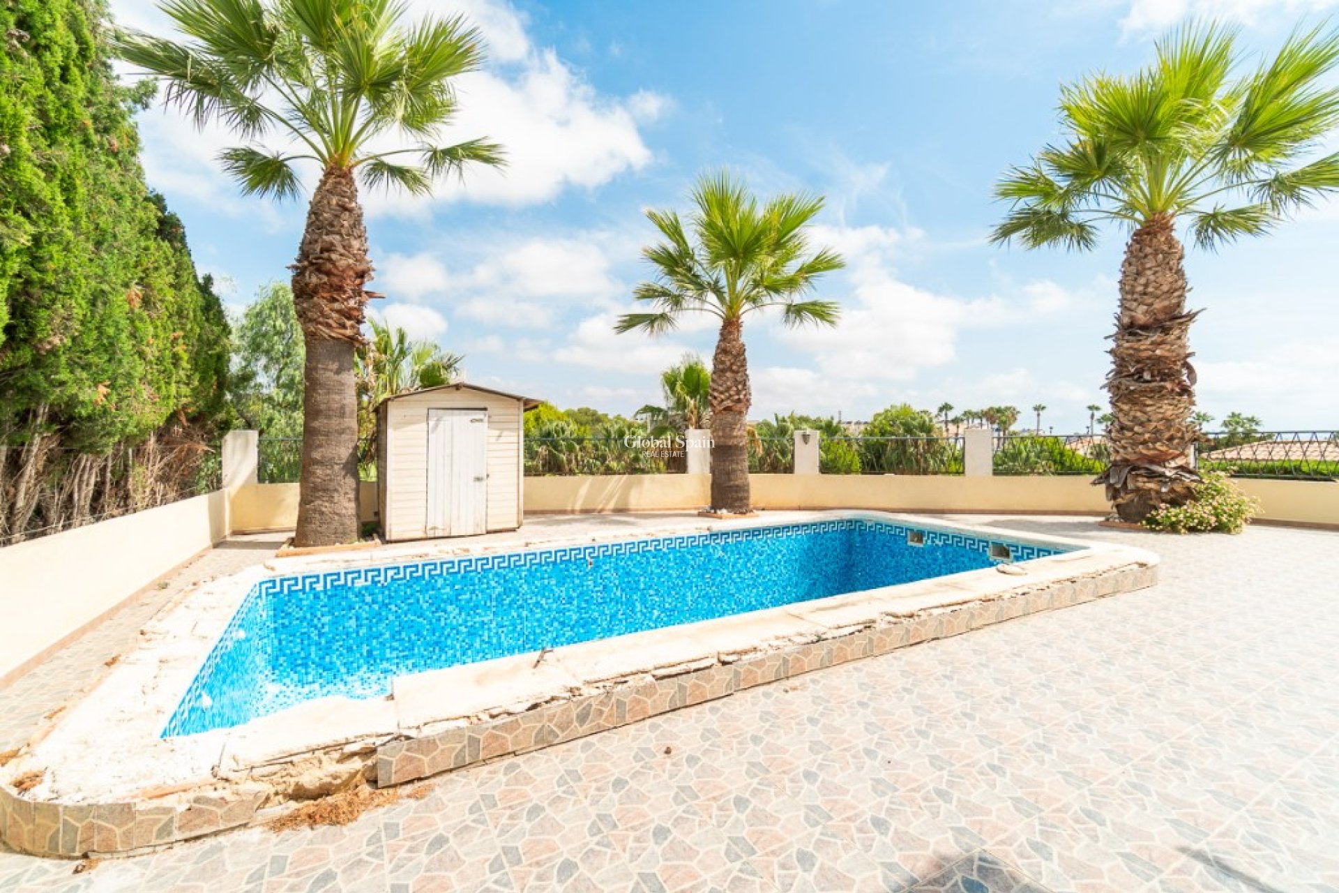Revente - Villa -
ORIHUELA COSTA - VILLAMARTÍN