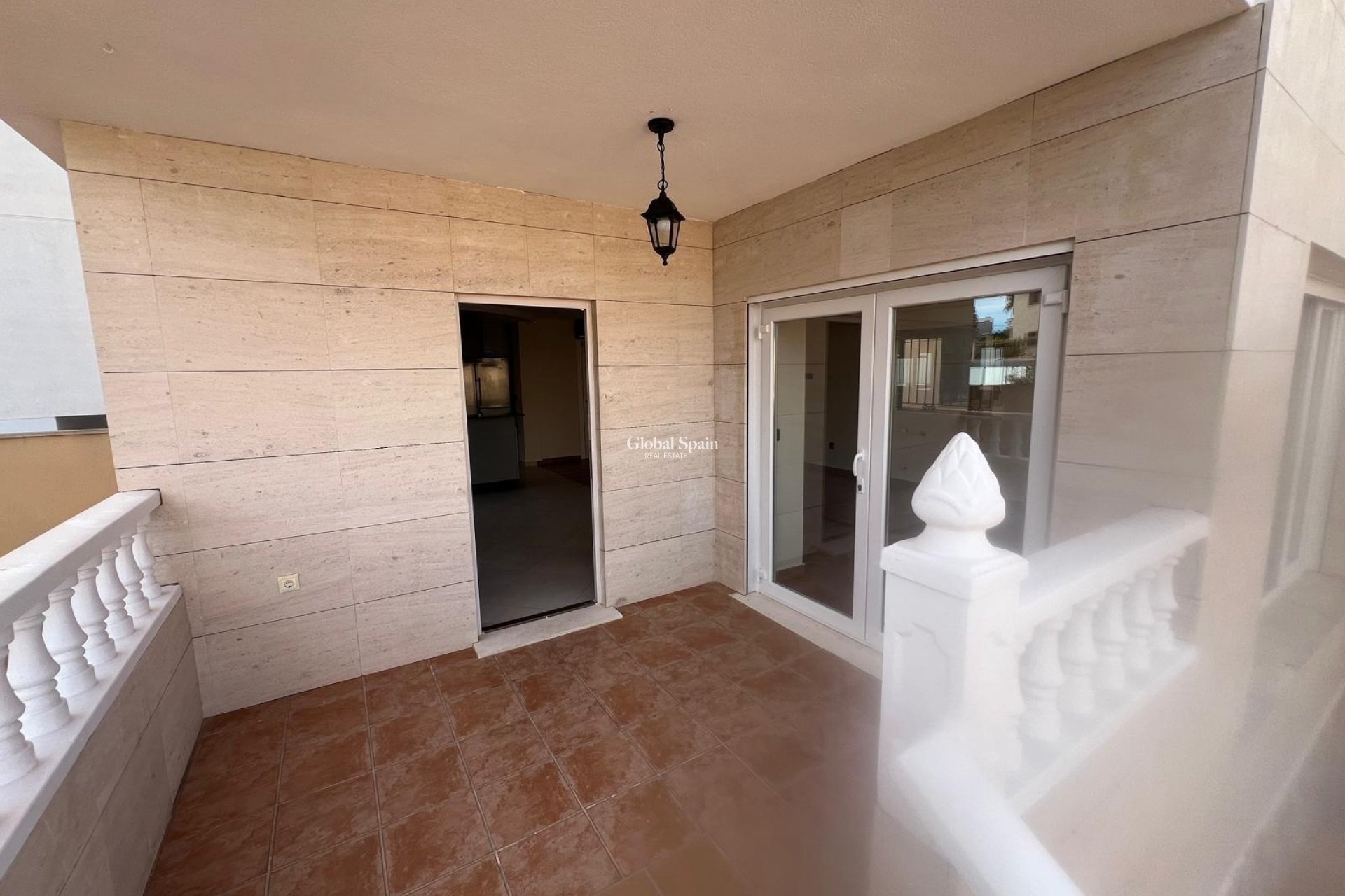 Revente - VILLA -
ORIHUELA COSTA - VILLAMARTÍN