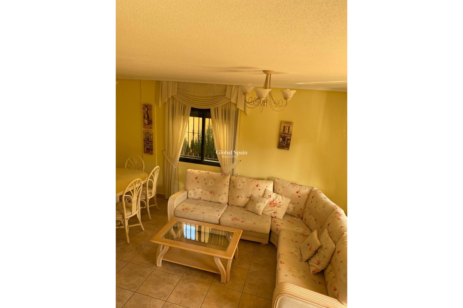 Revente - VILLA -
ORIHUELA COSTA - VILLAMARTÍN