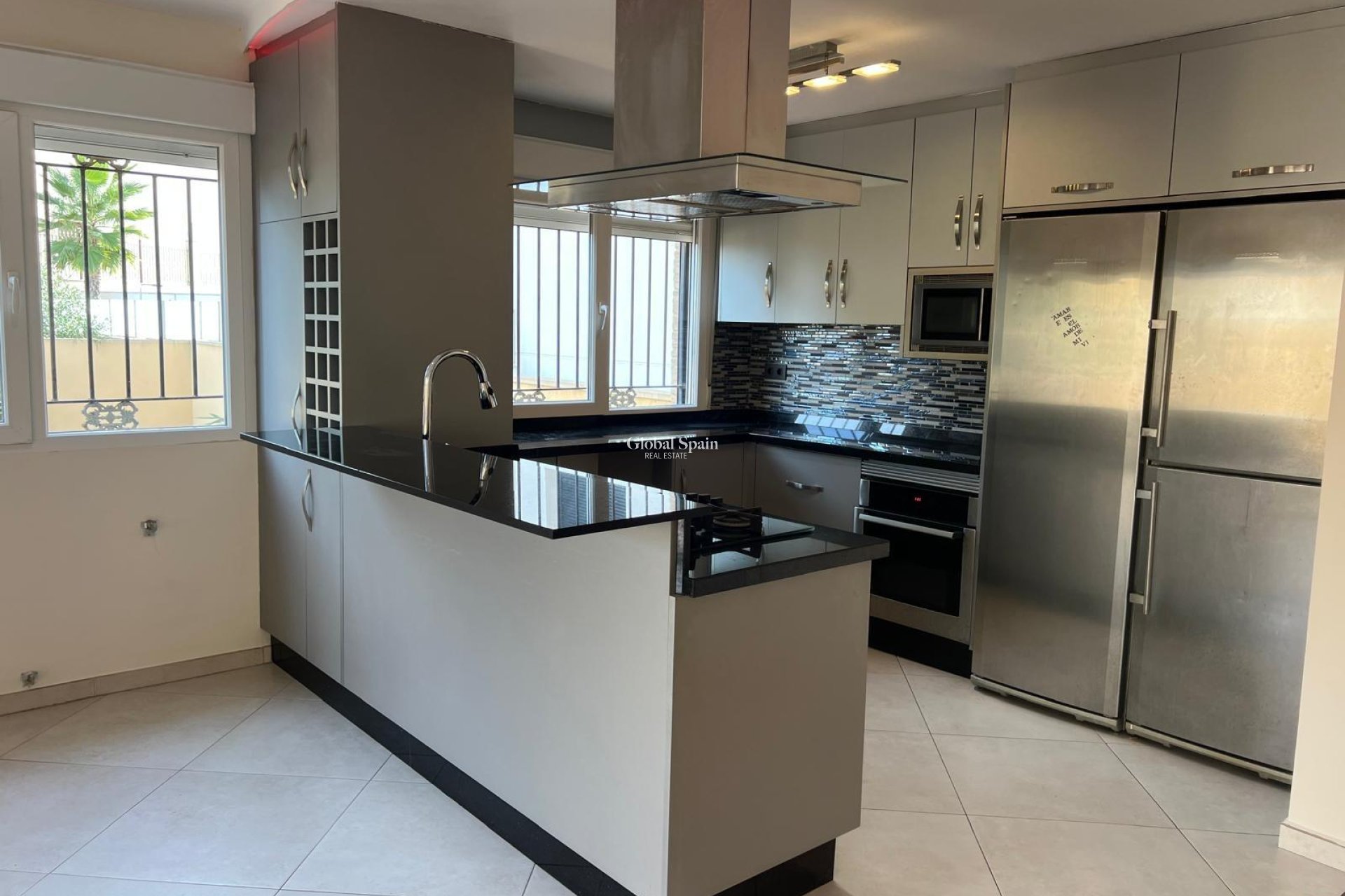 Revente - VILLA -
ORIHUELA COSTA - VILLAMARTÍN