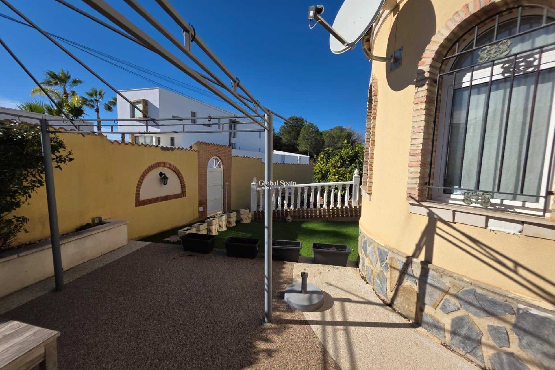 Revente - VILLA -
ORIHUELA COSTA - VILLAMARTÍN