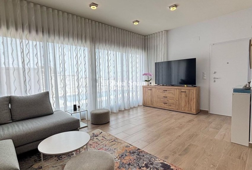 Revente - VILLA -
ORIHUELA COSTA - VILLAMARTÍN