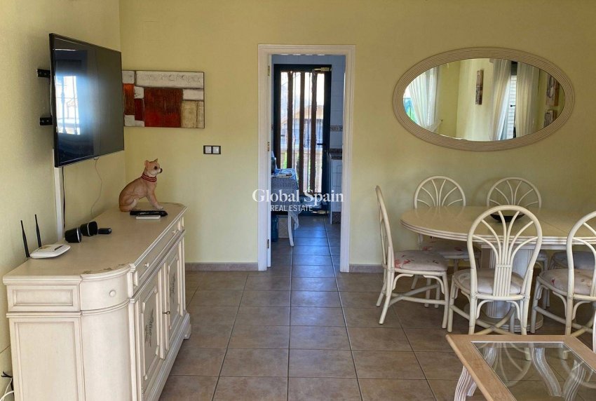 Revente - VILLA -
ORIHUELA COSTA - VILLAMARTÍN