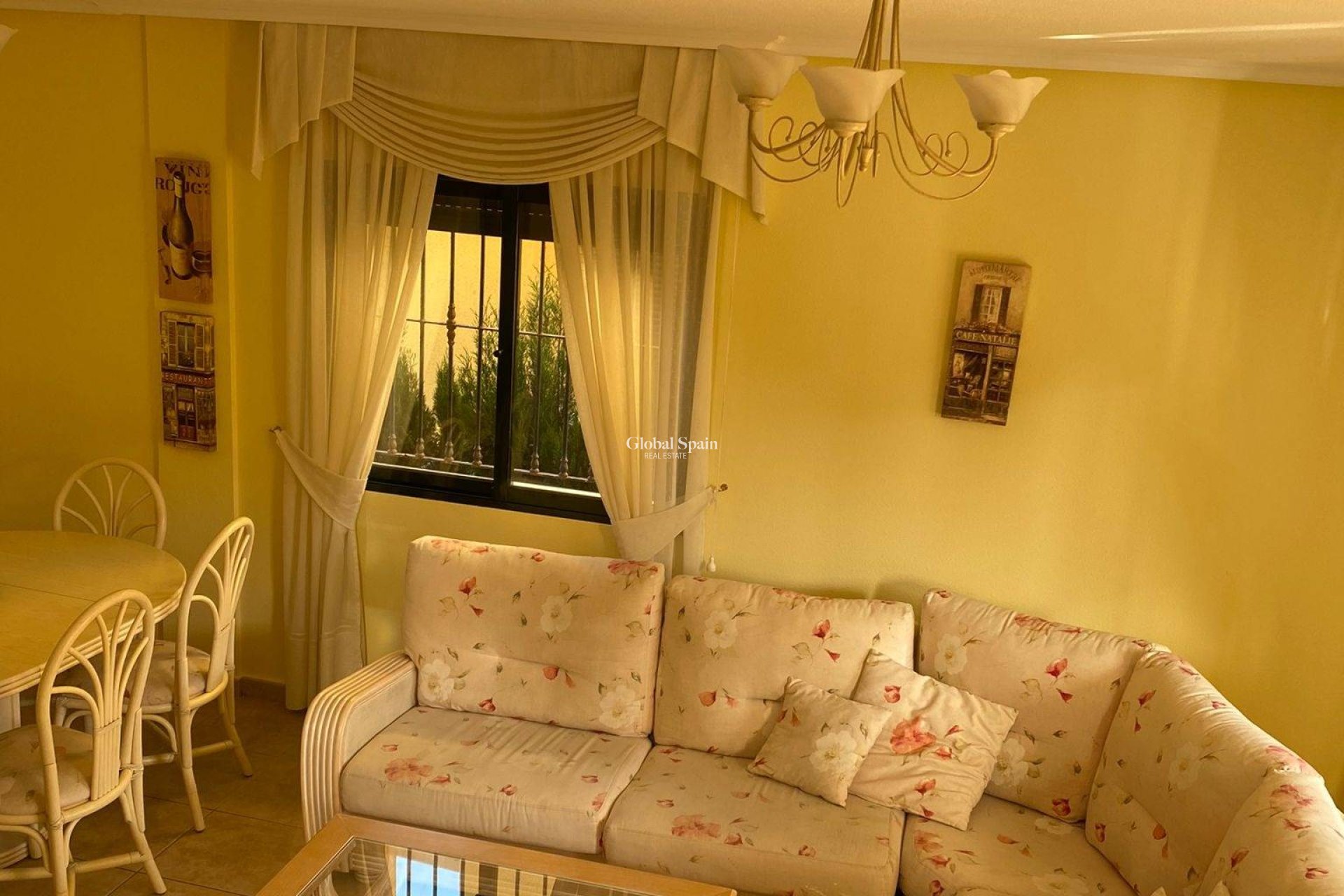 Revente - VILLA -
ORIHUELA COSTA - VILLAMARTÍN