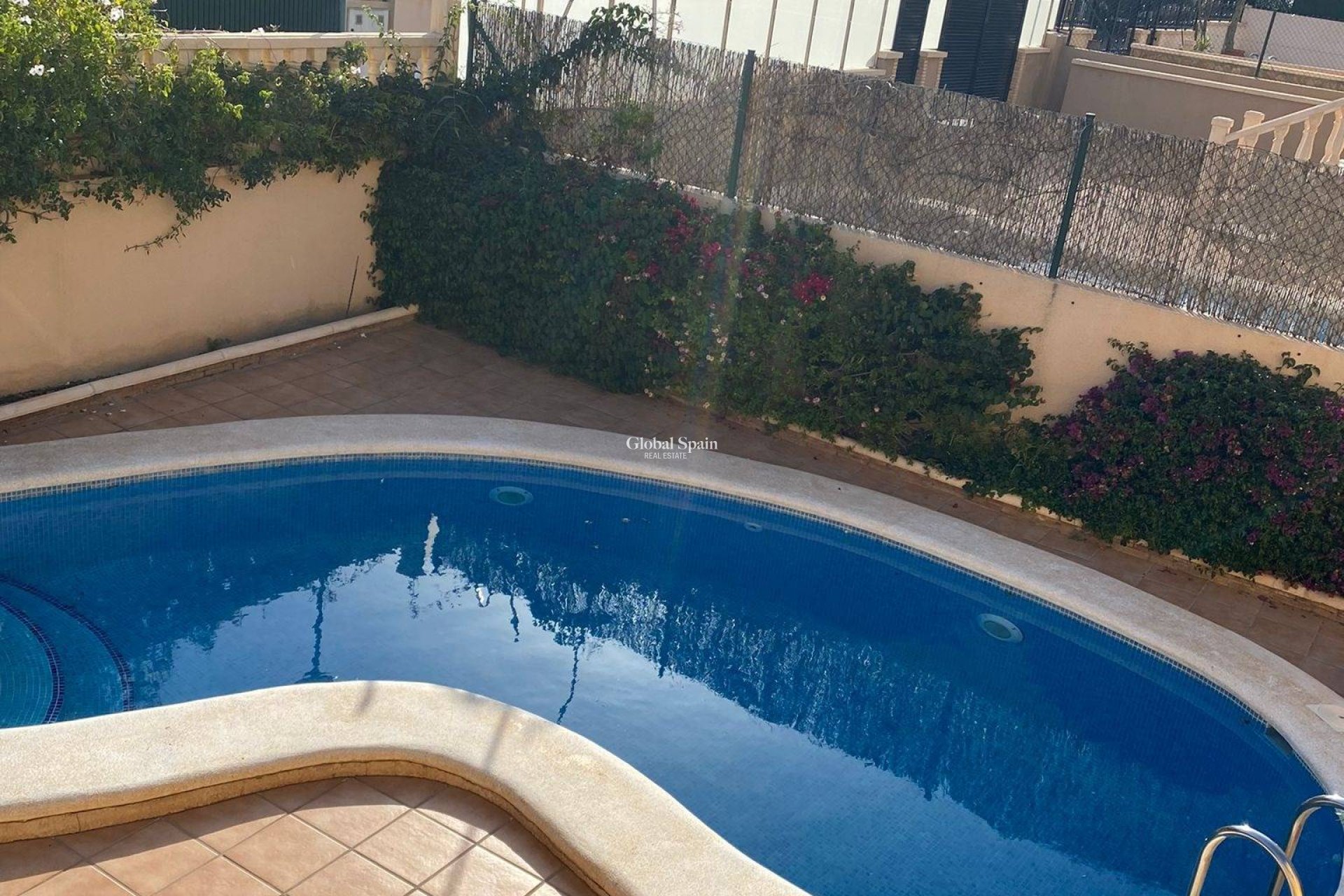 Revente - VILLA -
ORIHUELA COSTA - VILLAMARTÍN