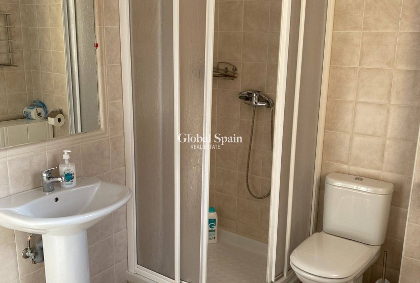 Revente - VILLA -
ORIHUELA COSTA - VILLAMARTÍN