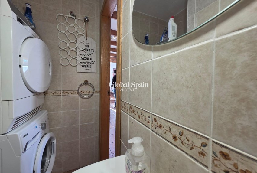 Revente - VILLA -
ORIHUELA COSTA - VILLAMARTÍN