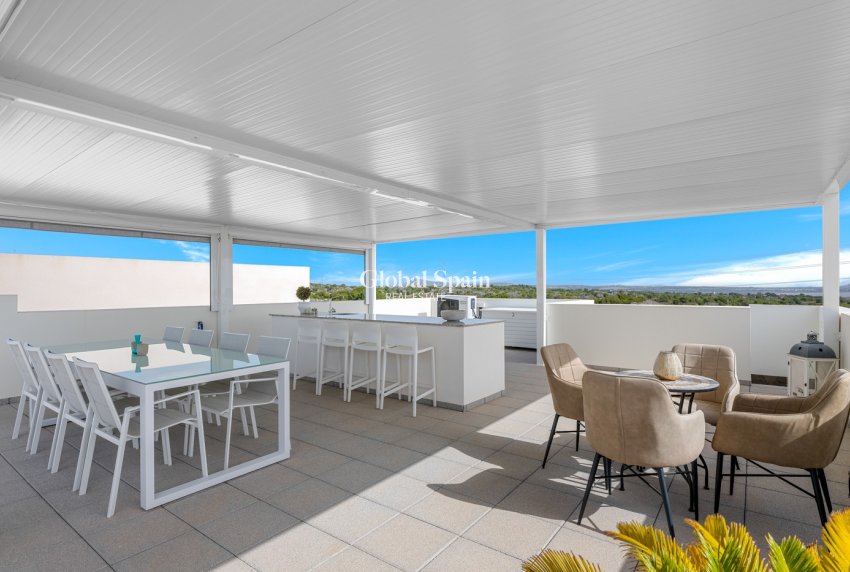 Revente - VILLA -
ORIHUELA COSTA - VILLAMARTÍN