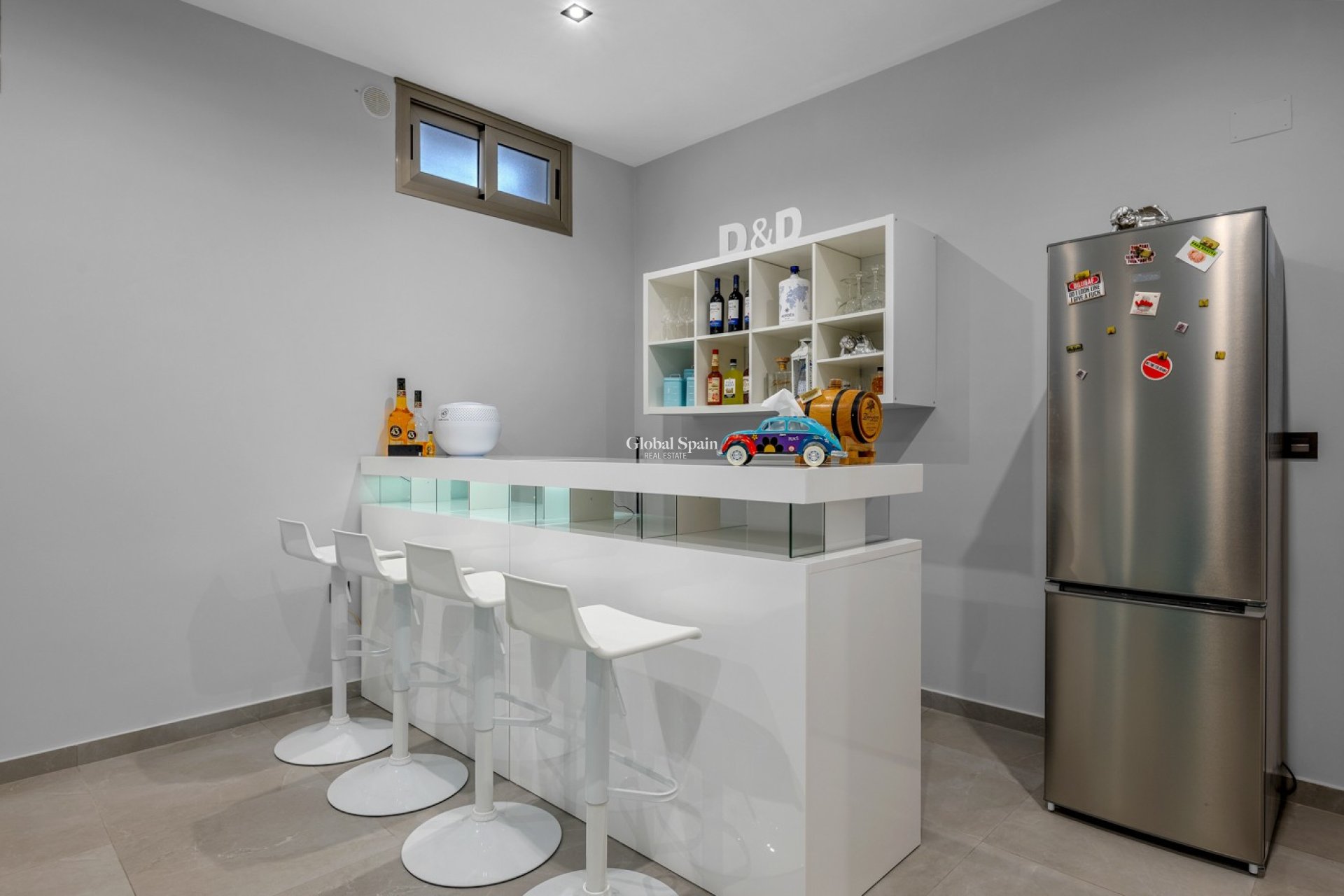 Revente - VILLA -
ORIHUELA COSTA - VILLAMARTÍN