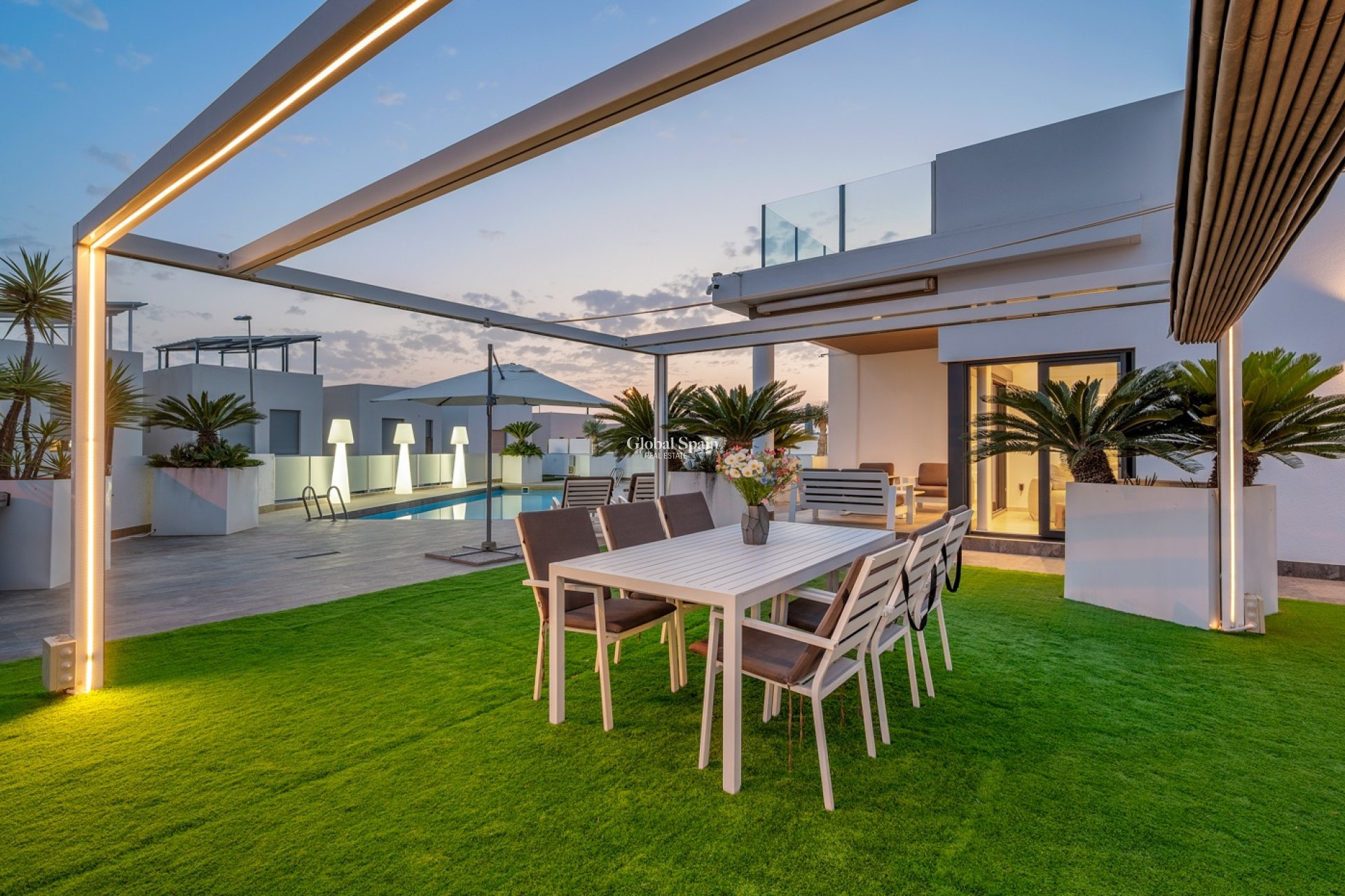 Revente - VILLA -
ORIHUELA COSTA - VILLAMARTÍN