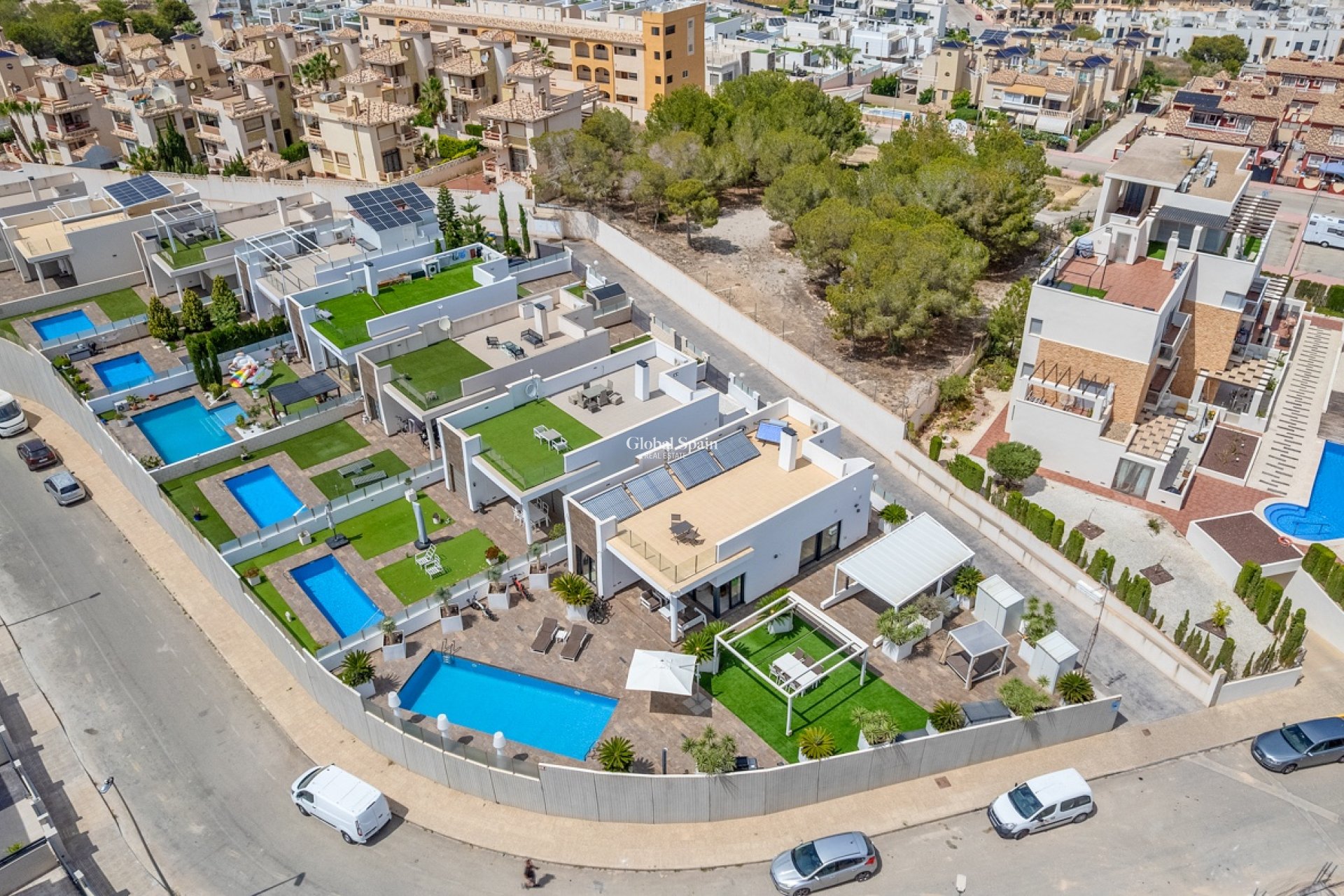 Revente - VILLA -
ORIHUELA COSTA - VILLAMARTÍN