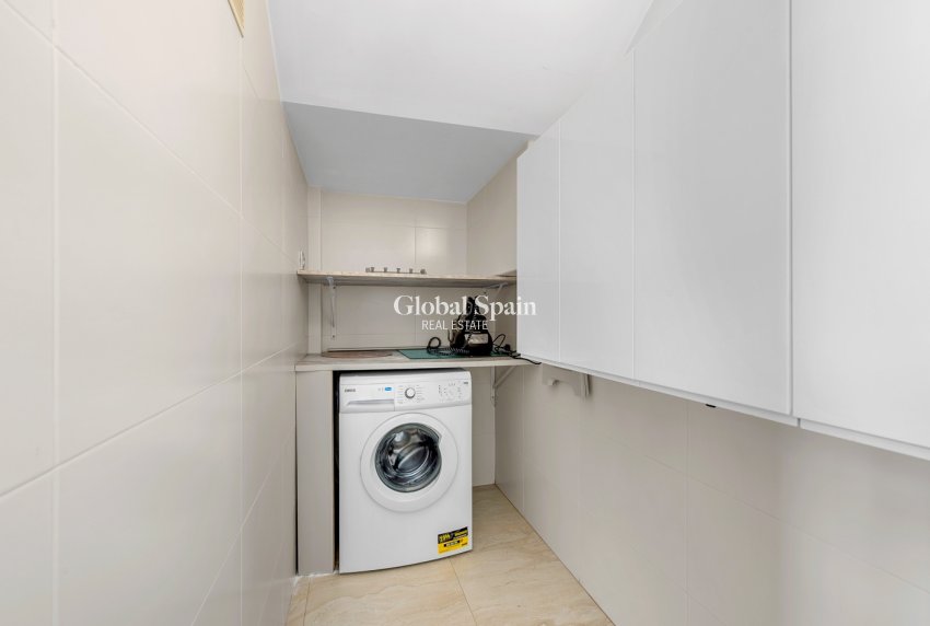Revente - VILLA -
ORIHUELA COSTA - VILLAMARTÍN