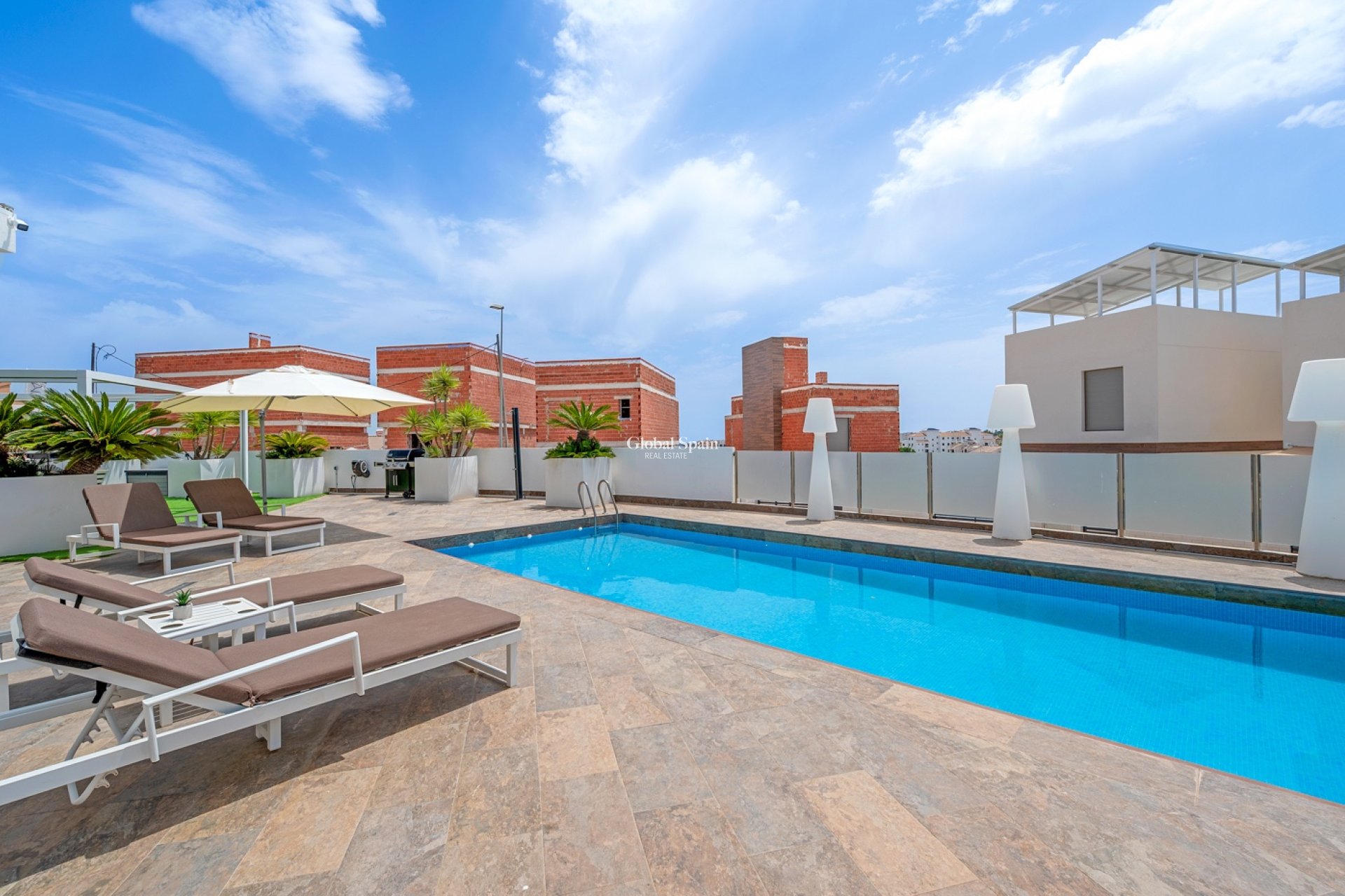 Revente - VILLA -
ORIHUELA COSTA - VILLAMARTÍN
