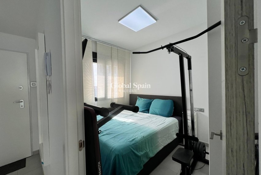 Revente - VILLA -
ORIHUELA COSTA - VILLAMARTÍN