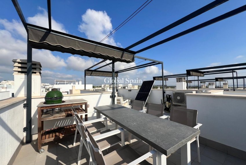 Revente - VILLA -
ORIHUELA COSTA - VILLAMARTÍN