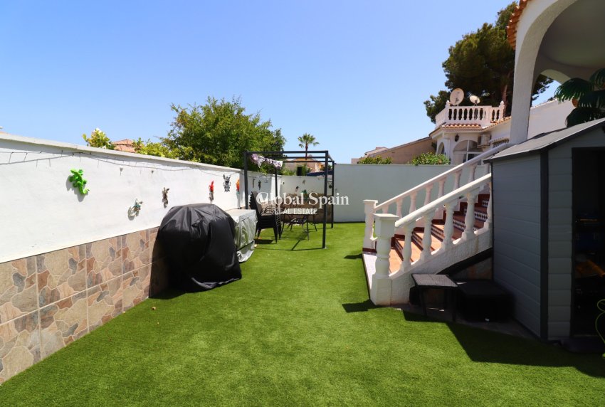 Revente - VILLA -
Orihuela Costa - Villamartin