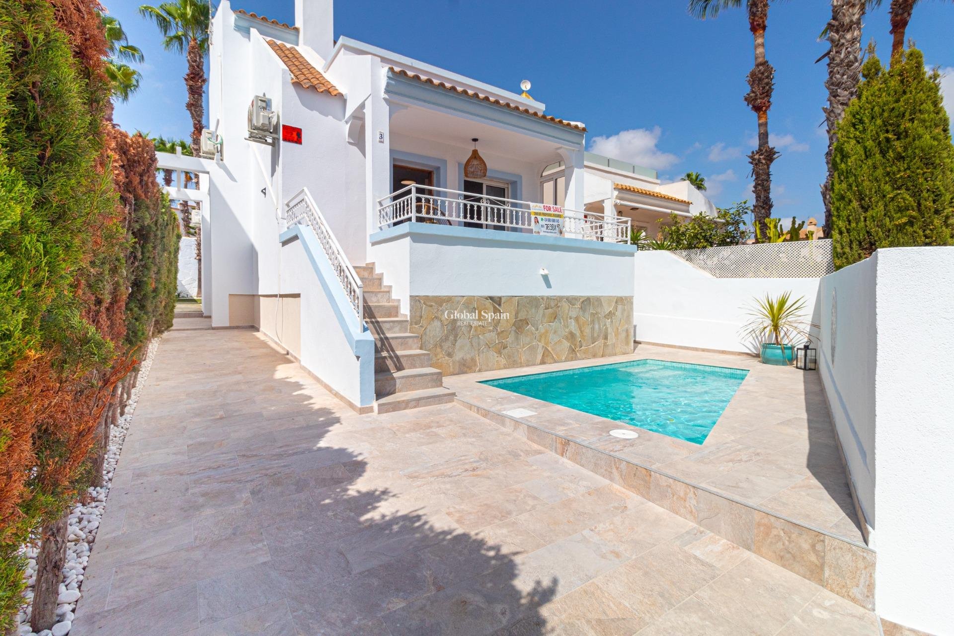 Revente - VILLA -
ORIHUELA COSTA - VILLAMARTÍN