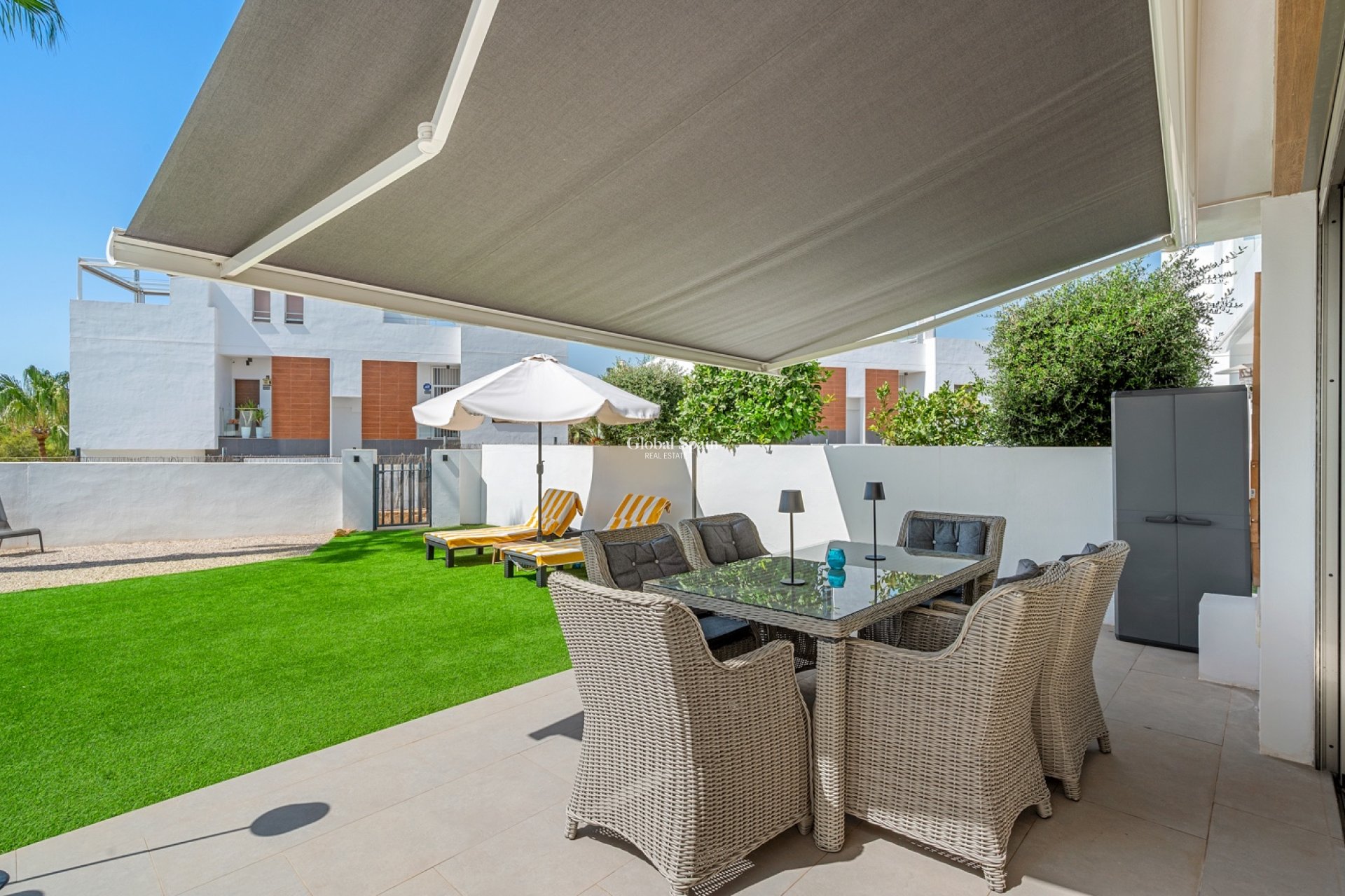 Revente - VILLA -
ORIHUELA COSTA - VILLAMARTÍN