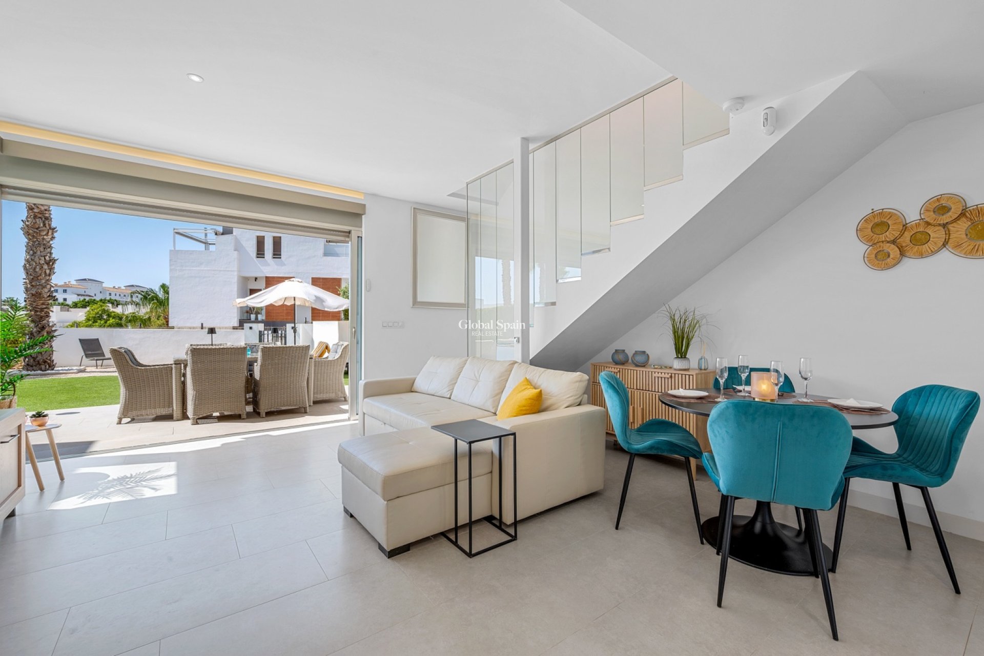 Revente - VILLA -
ORIHUELA COSTA - VILLAMARTÍN