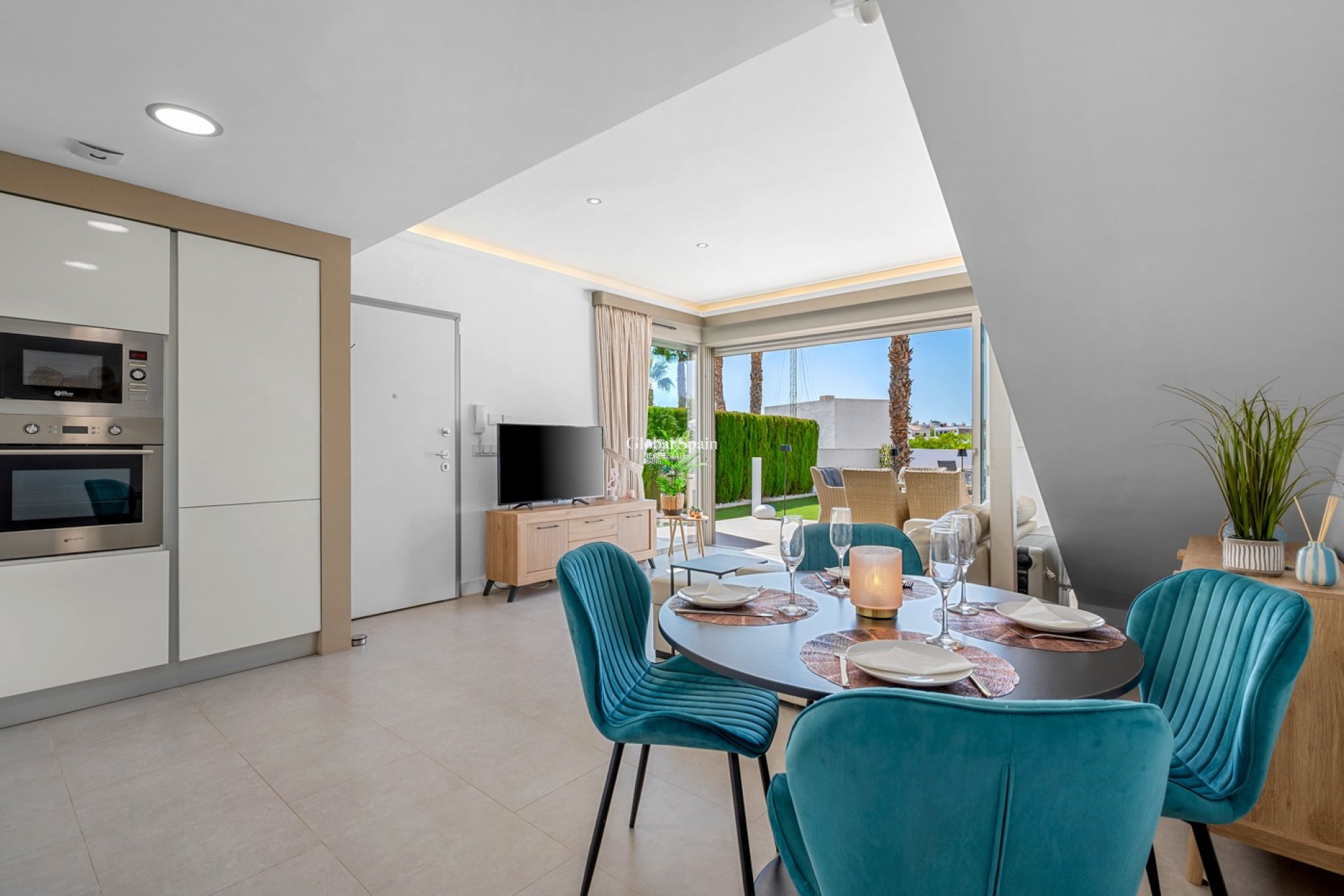 Revente - VILLA -
ORIHUELA COSTA - VILLAMARTÍN