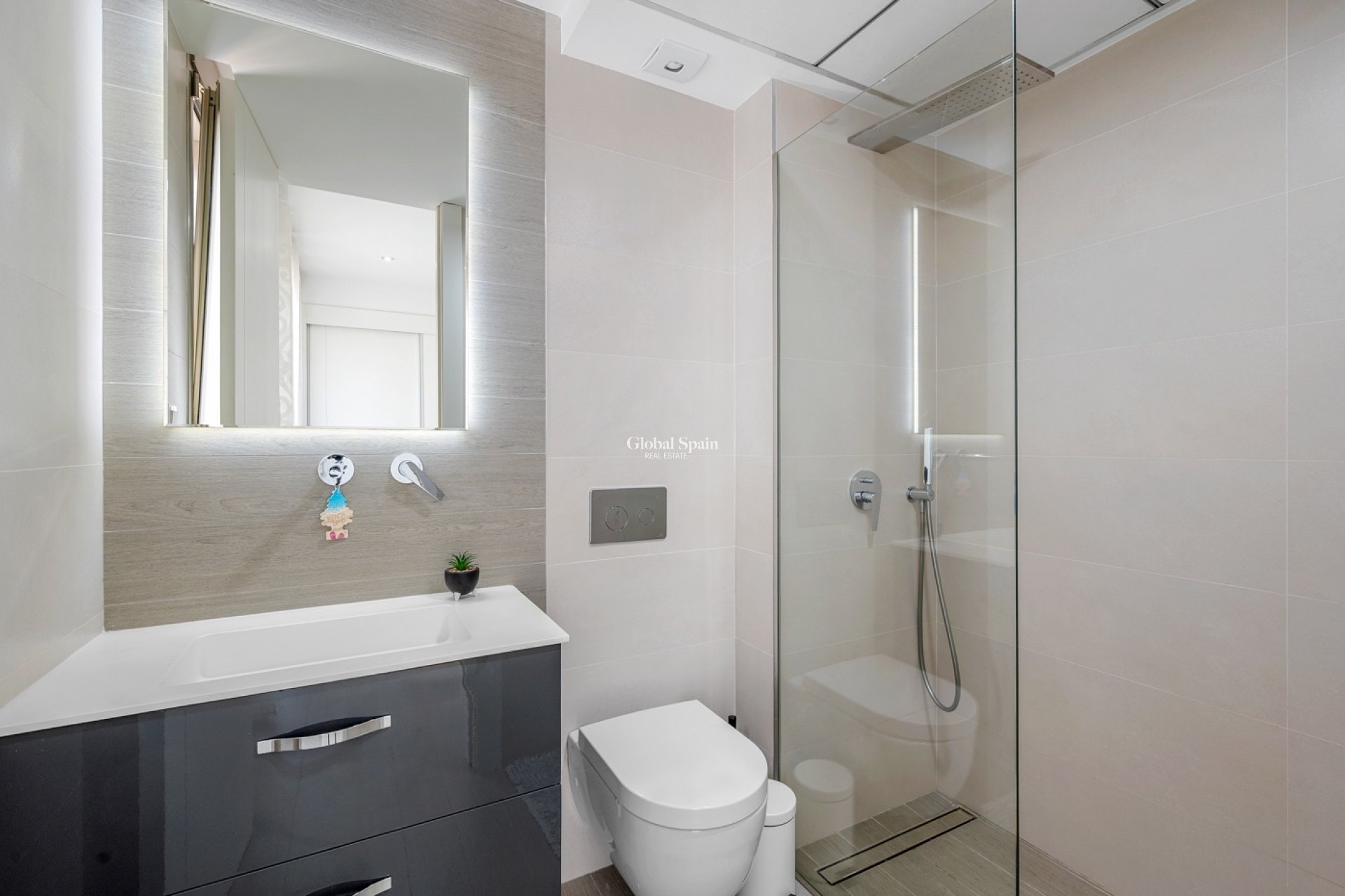 Revente - VILLA -
ORIHUELA COSTA - VILLAMARTÍN