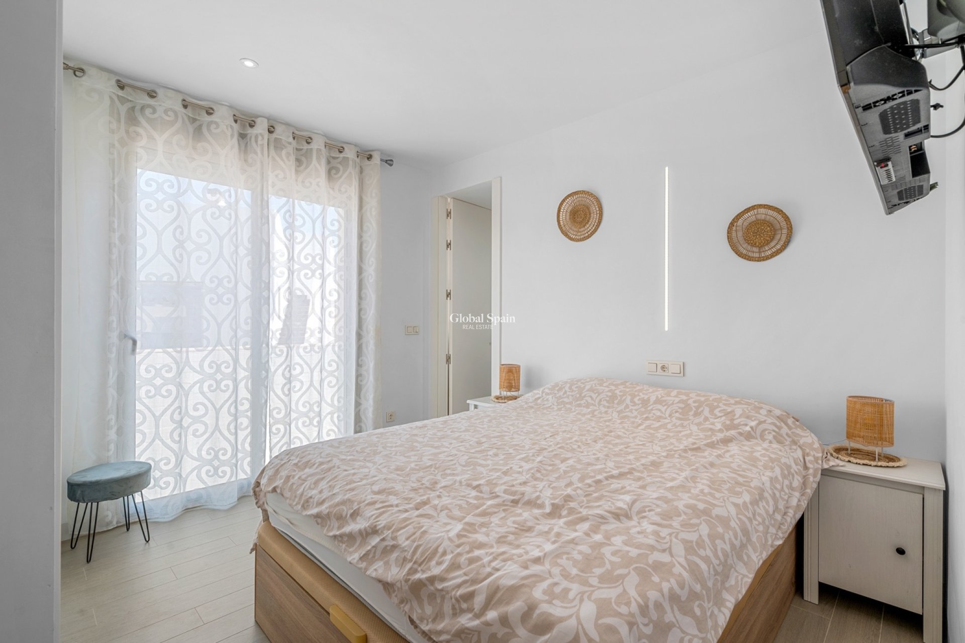 Revente - VILLA -
ORIHUELA COSTA - VILLAMARTÍN