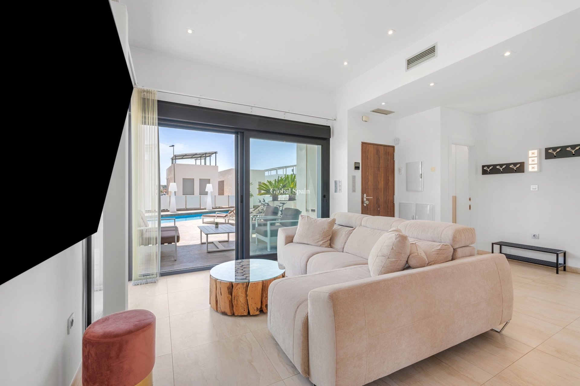 Revente - Villa -
ORIHUELA COSTA - VILLAMARTÍN