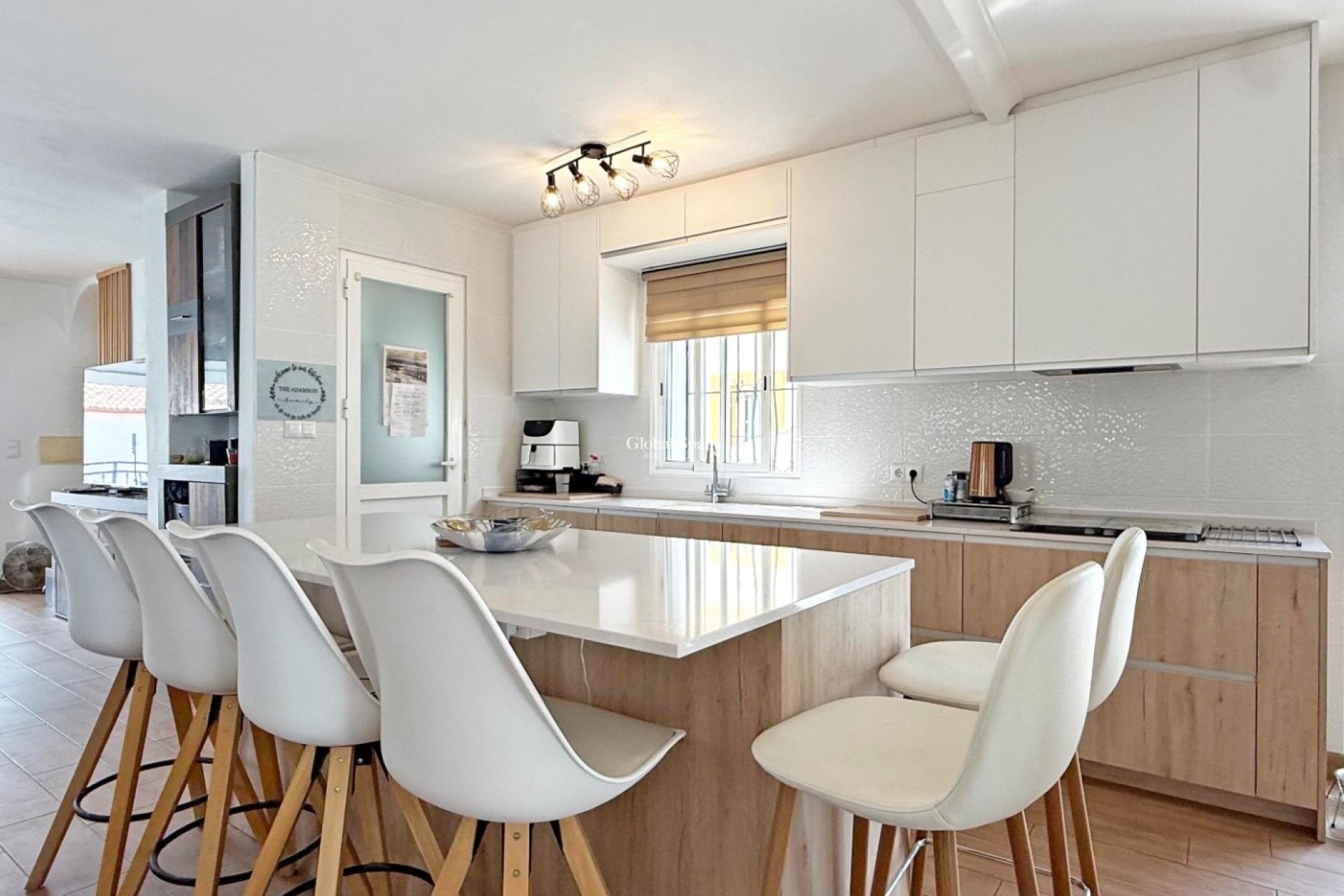 Revente - Villa -
ORIHUELA COSTA - VILLAMARTÍN