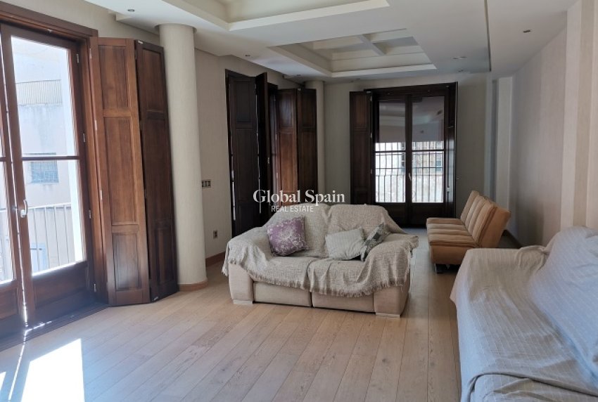 Revente - VILLA -
ORIHUELA - Inland